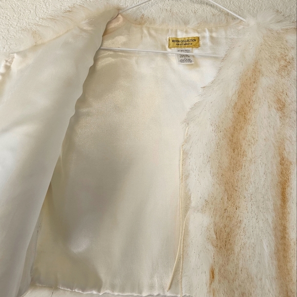 Vest - Picture 2 of 6